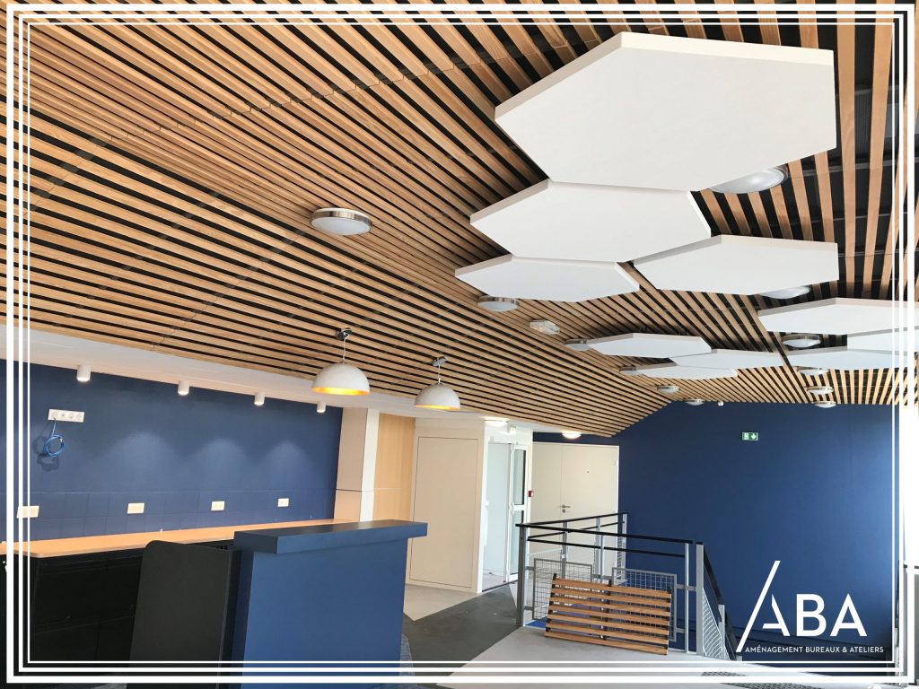 Parement bois et ilot flottant